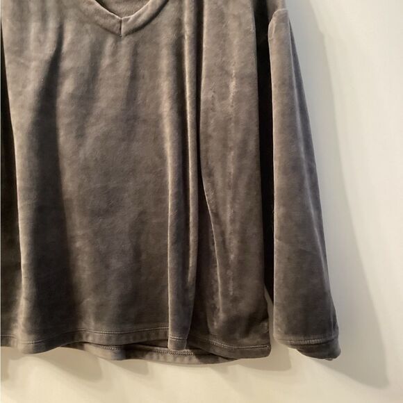 House of Harlow 1960 Lounge Ribbed Velour Pajama set Gray‎ - Picture 4 of 16